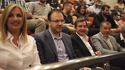 «Καυτό» φθινόπωρο για την Κεντροαριστερά - Πυρετός διεργασιών