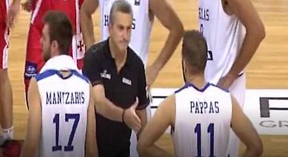 Αρνήθηκε να δώσει το χέρι στον Ζούρο ο Παππάς (video)