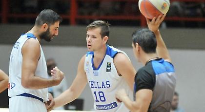 Αγραβάνης: «Είμαστε ομάδα, στηρίζουμε ο ένας τον άλλον»