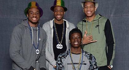 Η οικογένεια Αντετοκούνμπο γιορτάζει τα γενέθλια του Άλεξ (video)