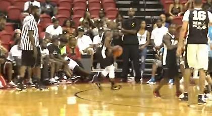 Ο Μέιγουεδερ παίζει τόσο καλά μπάσκετ όσο πυγμαχεί (video)