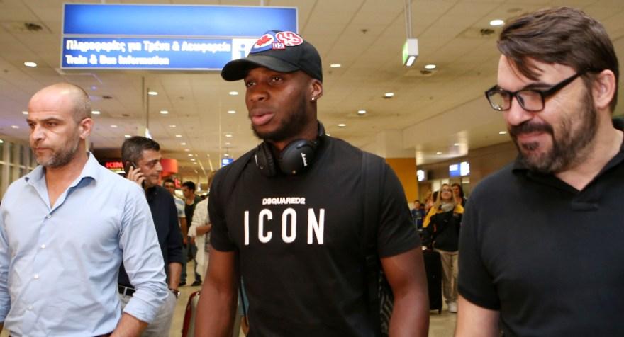 Η άφιξη του Σιλά για τον Παναθηναϊκό σε κλικ