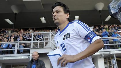 Ένας θρύλος του ποδοσφαίρου στο σπίτι του Ευρωμπάσκετ (pic)