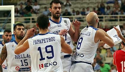 Μάντζαρης: «Πρώτα ο όμιλος, μετά το… μετάλλιο»