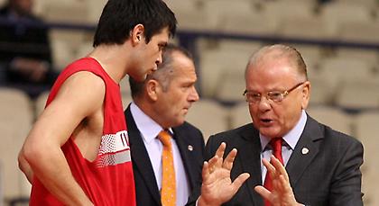 Όταν ο Ντούντα έβαλε τον Παπανικολάου να κάνει γύρους στο ΣΕΦ (video)