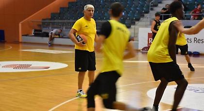 Ξεκίνησε με απουσίες ο Άρης στο Πράβετς