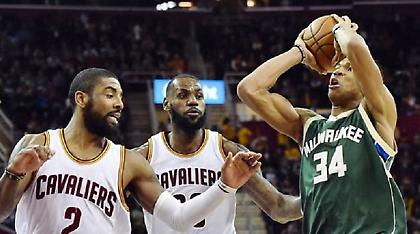 Οι Μπακς πάνε να μπούνε σφήνα στην ανταλλαγή του Ίρβινγκ!