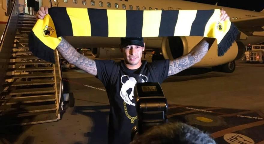 LIVE STREAMING: Η άφιξη του Σέρχιο Αραούχο για την ΑΕΚ!