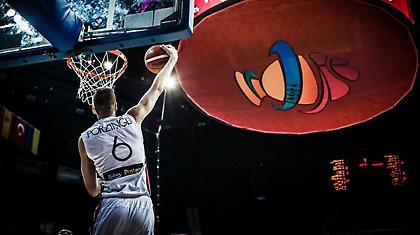 Πάτησε κορυφή η Λετονία, «όργια» ο Πορζίνγκις