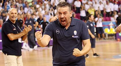 Παπαθεοδώρου: «Υπάρχει νέα γενιά παικτών στο ελληνικό μπάσκετ»