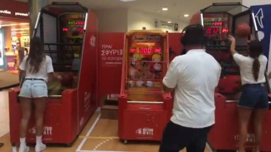 Mπασκετομαχίες Βαλαβάνη,Κρεμλίδου και Τούμπανη στο event του ΣΠΟΡ FM στο Athens Metro Mall (vids)