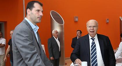 Σκληρή γλώσσα από Κακιούζη: «Παίζουμε ινδιάνικο μπάσκετ. Ούτε στα παιδικά αυτά. Λάθος ο Θανάσης»