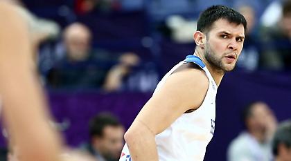 Παπανικολάου: «Δεν κατακτήσαμε κάποια κορυφή, δεν είμαστε εδώ για διακοπές»