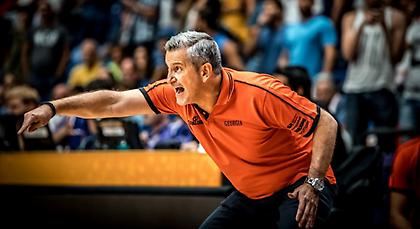 «Ανέβασε» την αγκαλιά με τον Σενγκέλια ο Ζούρος (pic)