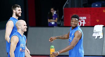 Το πράγμα αγριεύει στην Πόλη, αλλά η Εθνική χαμογελά