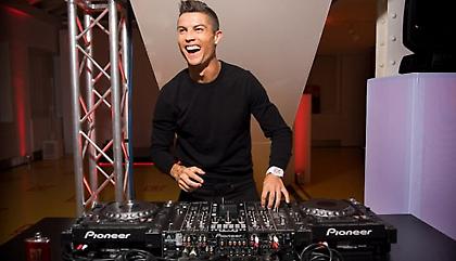Ο Κριστιάνο σε ρόλο Dj! (pics)