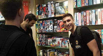 Έφυγε για Βρυξέλλες η ΑΕΚ (pics)