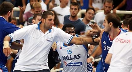 Κρστιτς για την καρέκλα στον Μπουρούση: «Πραγματικά λυπάμαι για ό,τι έγινε»