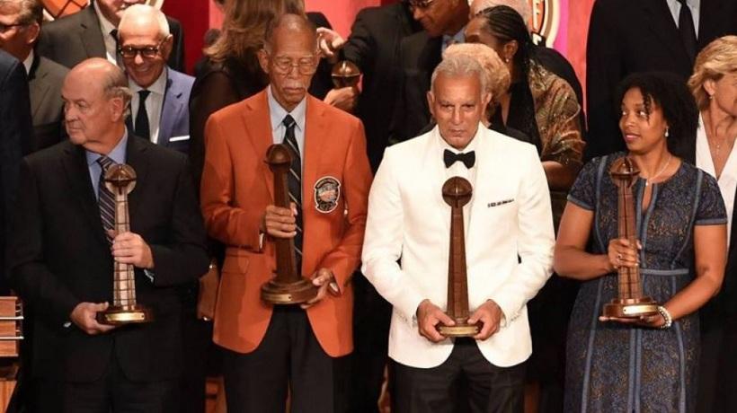 Οι Μπακς συνεχάρησαν τον Γκάλη στα ελληνικά! (pic)