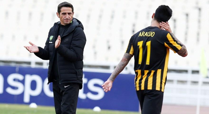 Χιμένεθ: «Δεν είναι μάγος ο Αραούχο»!