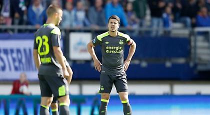 Ήττα σοκ για Αϊντχόφεν, έσωσε τον βαθμό η Φένλο