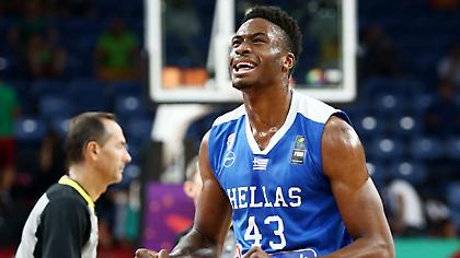 Αντετοκούνμπο: «Είμαστε πλέον ομάδα»