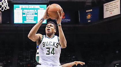 Δεν τη… γλιτώνεις από τον Αντετοκούνμπο (video)