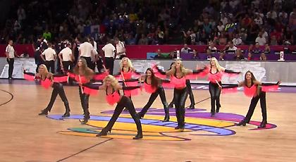 «Καύσωνας» στην Πόλη οι σέξι Red Foxes (video)