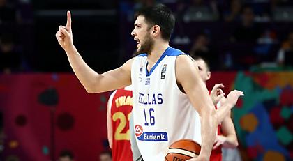 Παπανικολάου: «Έλλειψη συγκέντρωσης και λάθη έβαλαν τη Ρωσία στο παιχνίδι»