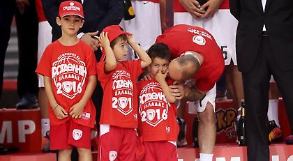 Τα… Σπανουλάκια στα χνάρια του μπαμπά (pics)