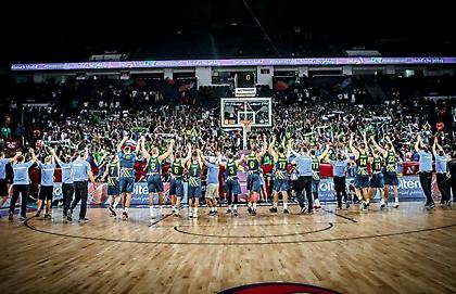 Σχεδόν 6.000 Σλοβένοι ταξιδεύουν για την Πόλη!