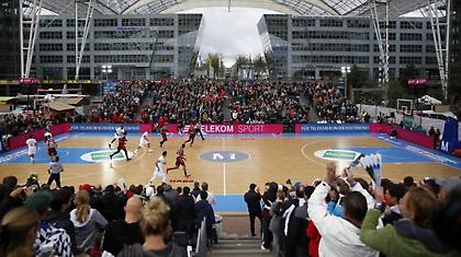 Η Μπάγερν νίκησε τη Ρεάλ στο παιχνίδι του… αεροδρομίου (video)