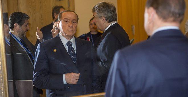 Μπερλουσκόνι: Νίκη μόνο σε μέλος του ΕΛΚ στις επόμενες εκλογές
