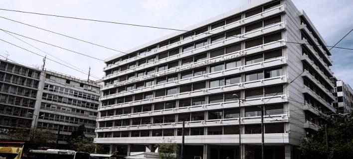 Πηγές ΥΠΟΙΚ διαψεύδουν σύγκρουση Τσακαλώτου με Τσίπρα