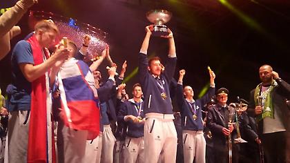 20.000 Σλοβένοι «χόρευαν» στη βροχή για τους πρωταθλητές Ευρώπης! (pics/vids)