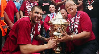 Ένας θρύλος, που γιγάντωσε τον θρύλο