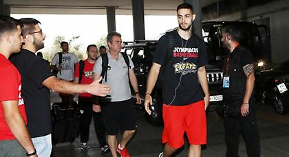 ΕΠΙΚΟ: Ο Παπαπέτρου σε ρόλο… ξεναγού στο ΣΕΦ για την Ευρωλίγκα (video)