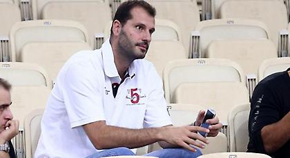 Στέλνει κόσμο στην ΑΕΚ ο Κακιούζης