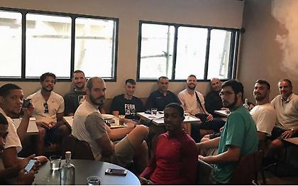 Μαζεύτηκε σε... καφετέρια ο Πανιώνιος (pic)