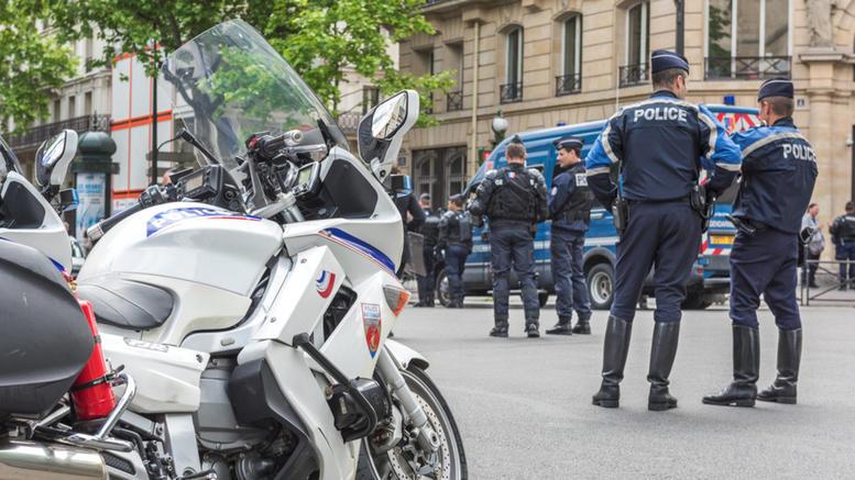 Εκκενώθηκε περιοχή στη Λιλ, βρήκαν 5 φιάλες αερίου σε αυτοκίνητο