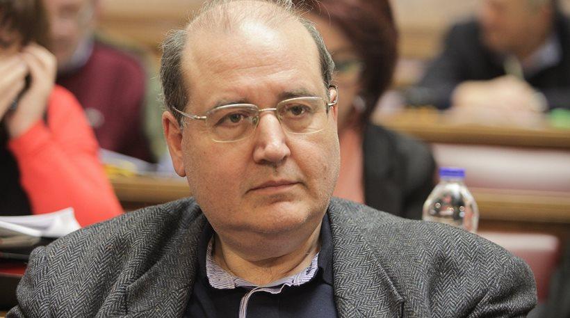 Επιμένει ο Φίλης: Αλαζονεία και ύβρις να να υποστηρίζει κάποιος ότι όλα έγιναν σωστά στο Σαρωνικό