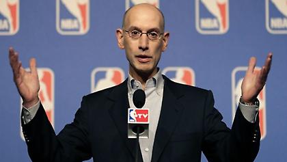 Κομισάριος ΝΒΑ: «Απογοητεύτηκα που δεν πήγαν στον Τραμπ οι Γουόριορς, αλλά…»