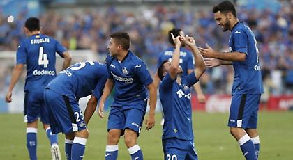 Τορπίλισε το «κίτρινο υποβρύχιο» η Χετάφε