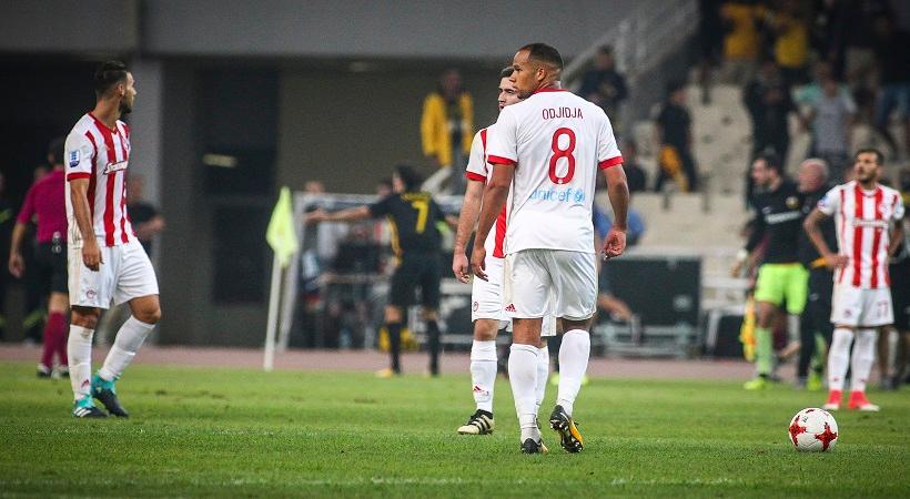 Κόσμος του Ολυμπιακού στου Ρέντη, μίλησαν με τους παίκτες