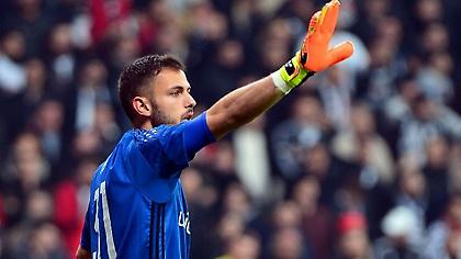 Λεάλι: «Δεν πρέπει να υποτιμήσει τον Ολυμπιακό η Γιουβέντους»