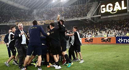 Δέκα χρόνια είχε η ΑΕΚ να «πατήσει» έτσι τον Ολυμπιακό