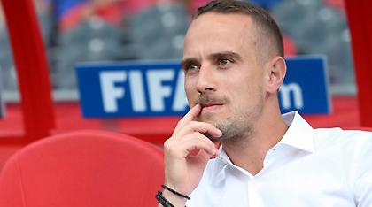 Απολύθηκε επειδή είχε σχέση με παίκτρια ο προπονητής των Γυναικών της Αγγλίας