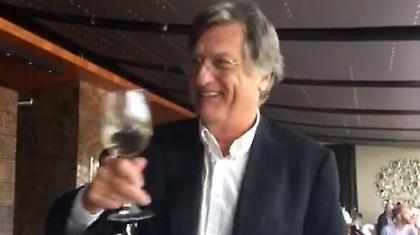 Τρομερός ο αντιπρόεδρος της Αούστρια: Mίλησε στα ελληνικά στους ανθρώπους της ΑΕΚ (video)