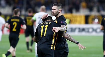 Το τυχερό γκολ του Λιβάγια για το 1-0 της ΑΕΚ (video)