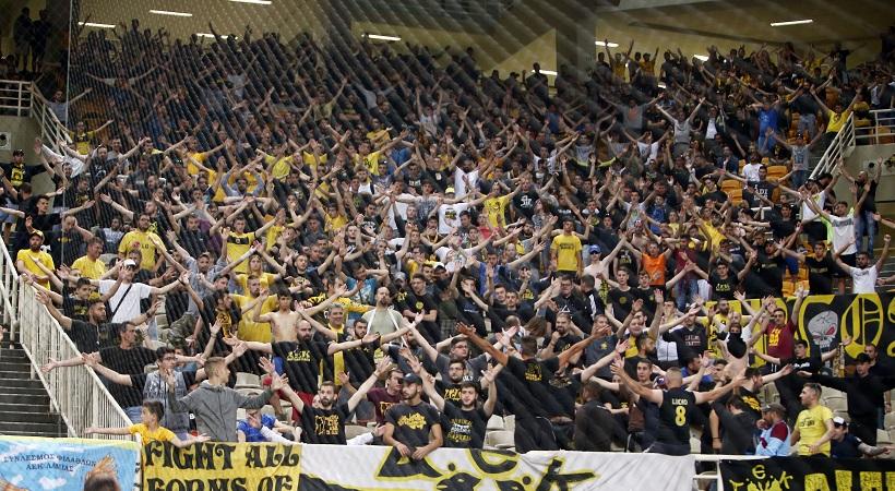 ΑΕΚτζής του εξωτερικού αγόρασε και προσφέρει 100 διαρκείας!